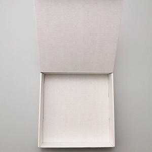 Коробка самосборная Белая  микрогофрокартон 322х323х40мм (1/20)